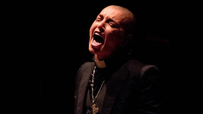 Sinead O`Connor rastet öffentlich aus